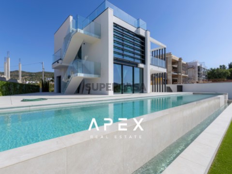 Villa T4 em Santa Bárbara de Nexe, Faro