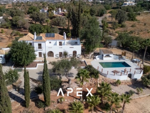 Villa T5 Duplex em São Clemente, Loulé