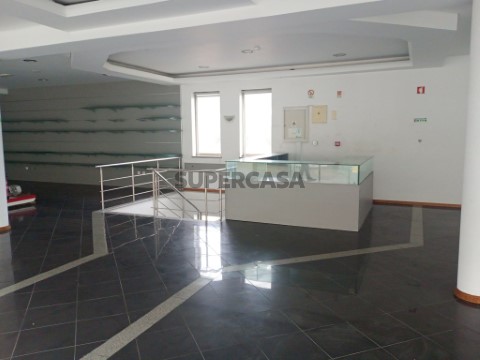 Loja em Aborim, Barcelos