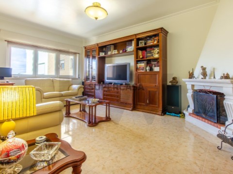 Apartment 3 Zimmer auf Santo António da Charneca, Barreiro