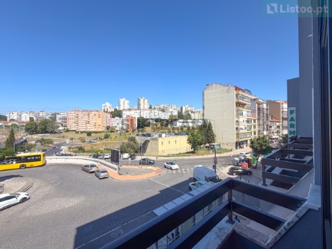 Apartamento T3 em Queluz, Sintra