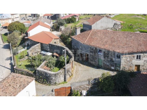 Moradia T3 em Mioma, Sátão