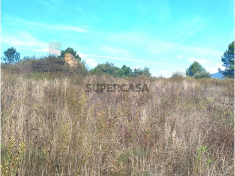 Terreno em Abrigada e Cabanas de Torres, Alenquer