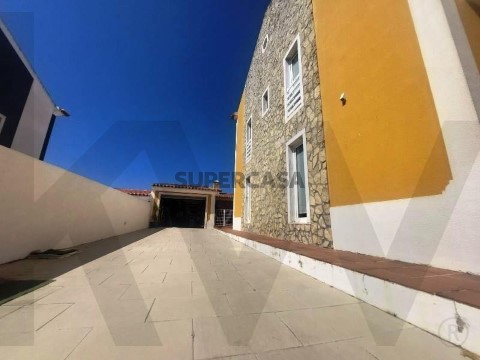 房子 3 卧室 在 Encarnação, Mafra