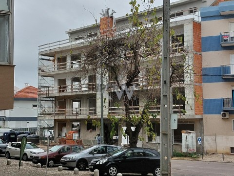 Apartamento T3 em Amora, Seixal