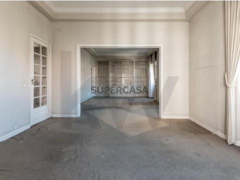 Apartamento T6 em Areeiro, Lisboa