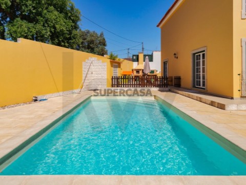Moradia T4 em Romeira e Várzea, Santarém