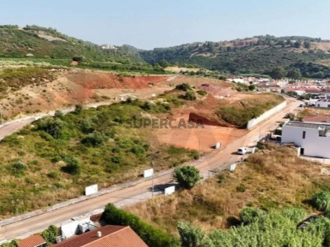 Terreno em Abrigada e Cabanas de Torres, Alenquer