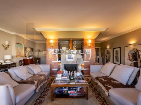 Apartamento T3 em Avenidas Novas, Lisboa