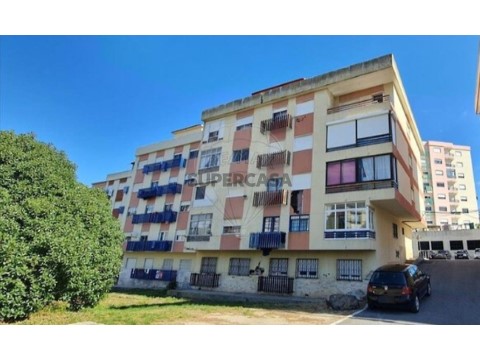 Appartement 2 Chambres au Agualva e Mira-Sintra, Sintra