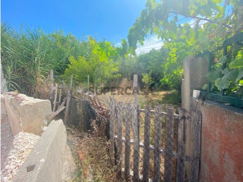 Terreno em Santo Antão e São Julião do Tojal, Loures