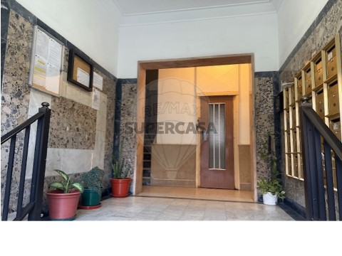 Apartamento T2 em Amora, Seixal