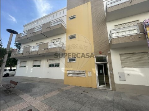 Apartamento T3 em Palhais e Coina, Barreiro