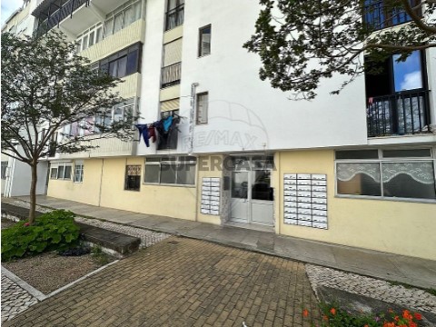 Apartamento T3 em Corroios, Seixal