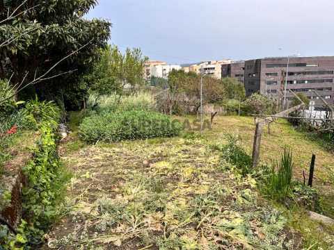 Immeuble au União das freguesias de Vila Real, Vila Real