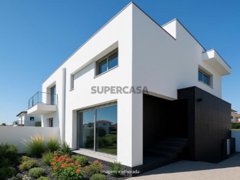 Moradia T4 Geminada com Piscina, Póvoa de Varzim