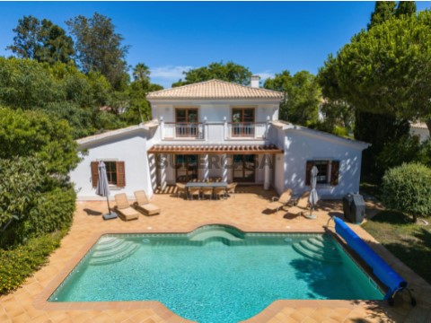 Moradia T4 em Barão de São Miguel, Vila do Bispo com Piscina, Garagem