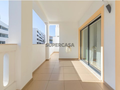 Apartamento moderno e espaçoso, zona central de Lagos
