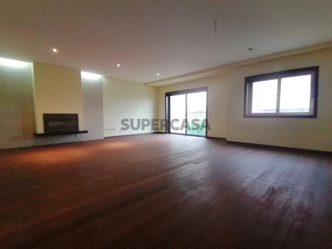 Moradia T4 em Mafamude, Vila Nova de Gaia