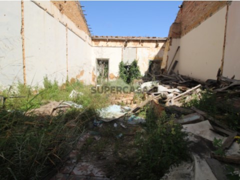 Lote na Rua Doutor José de Matos, Faro (Sé e São Pedro)