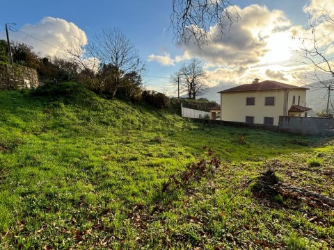 Terreno Urbanizável 622 m² - Bárrio - Ponte de Lima