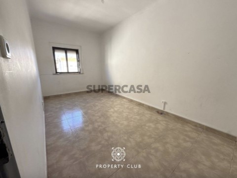 T1 à venda no Barreiro