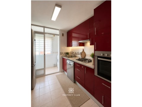 Apartamento T4 | 3.º andar | Alhos Vedros