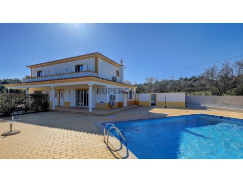 Moradia T4 Duplex em Lagoa e Carvoeiro, Lagoa
