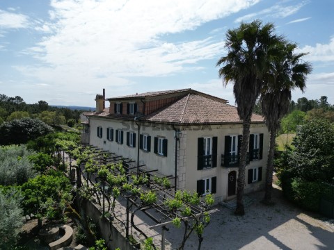 Quinta com Produção de Vinho, Alojamento Local, Boutique Hotel, Restaurante em Cernache do Bom Jardim