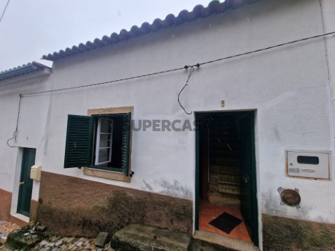 Casa de 2 Pisos em Idanha a Nova Renovada e Habitavel