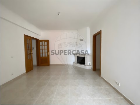 Apartamento T2 em União das Freguesias de Setúbal, Setúbal