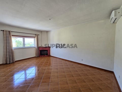 Apartamento T2 em Nelas, Nelas