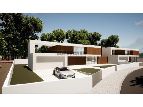 Moradia T4 Duplex na Rua Parque de Manóbras, Campo