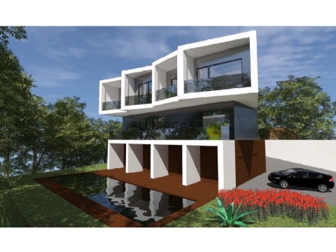 Moradia T4 Triplex em Repeses e São Salvador, Viseu