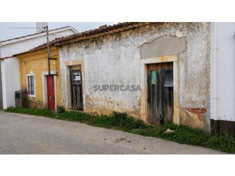 Ruína - Urbano