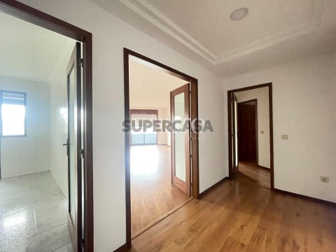 Apartamento T2 em Vila Nova de Famalicão e Calendário, Vila Nova de Famalicão