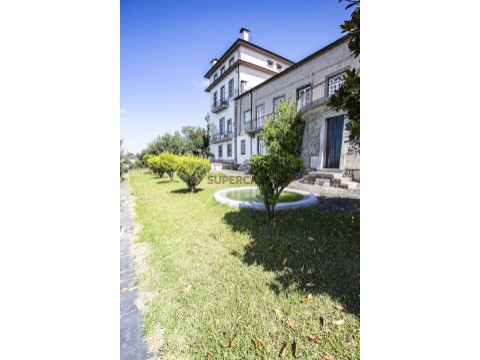 Moradia T11 em Nogueiró e Tenões, Braga
