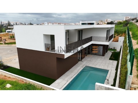 Moradia T4 em São Gonçalo de Lagos, Lagos