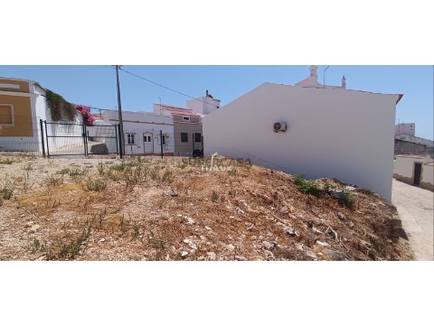Terreno Urbano em Pêra, Silves