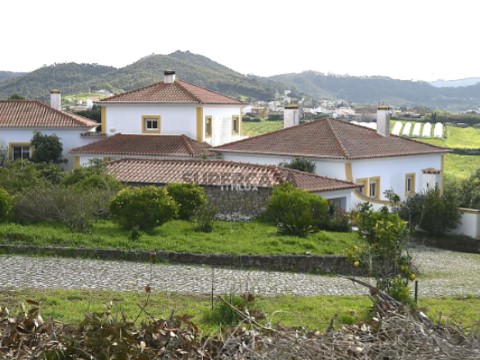 Quinta Rural T5 em Enxara do Bispo, Gradil e Vila Franca do Rosário, Mafra