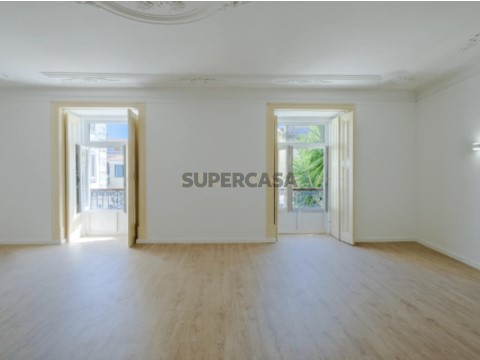 Apartamento T5 em Misericórdia, Lisboa