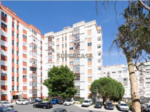 Apartamento T2 em Massamá e Monte Abraão, Sintra