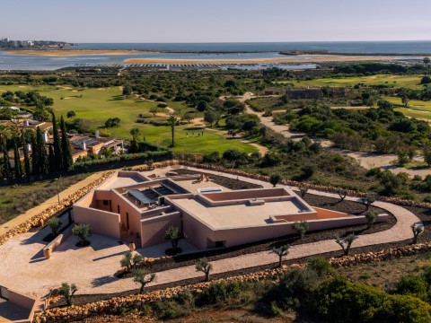 Villa Contemporânea de Luxo junto ao Resort Palmares