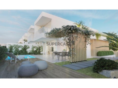 Moradia T3 moderna com piscina privada, garagem e vista para a natureza