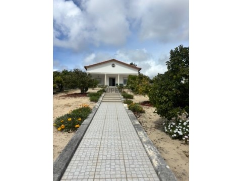 Haus 3 Zimmer auf Rua da Liga dos Amigos de Fanhais, Nazaré