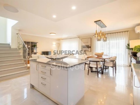 Moradia T4 em São Gonçalo de Lagos, Lagos