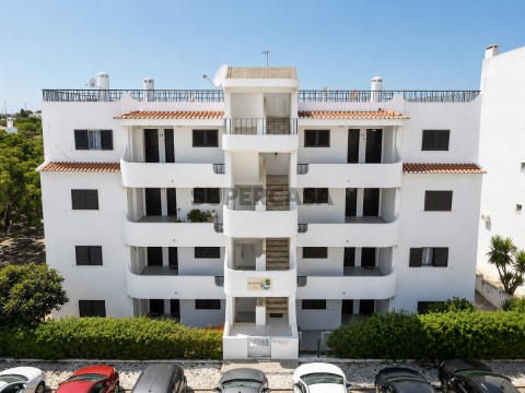 Apartamento T1 em Travessa das Rosas, Albufeira e Olhos de Água