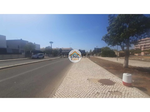 Terreno em Faro (Sé e São Pedro), Faro