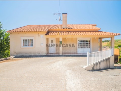 Moradia T2 em Painho e Figueiros, Cadaval