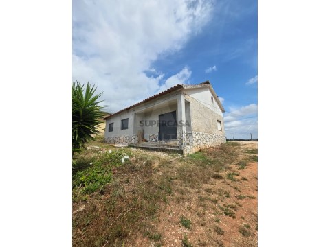 Moradia T3 em Painho e Figueiros, Cadaval